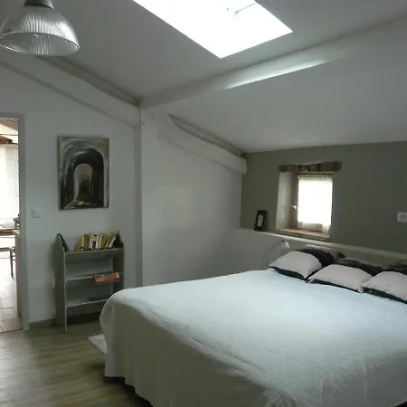 Les Lebes - Grange Loft Daire Sempesserre